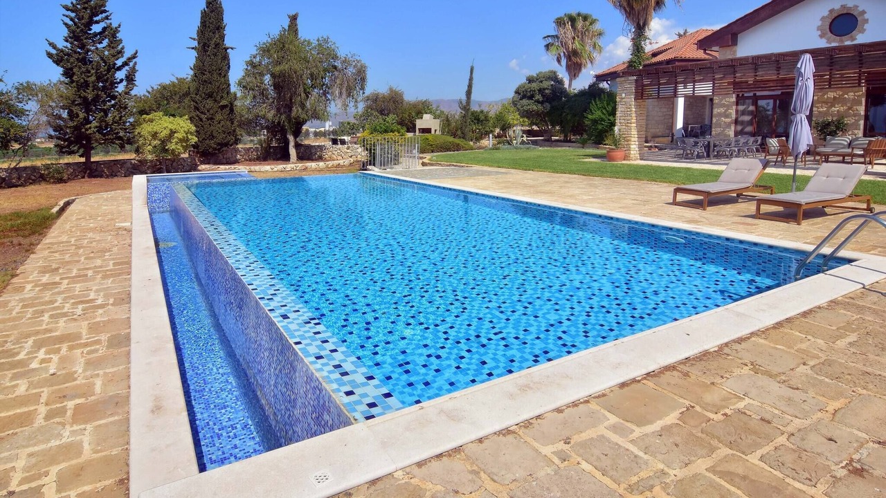 Photo of Outdoor in Polis