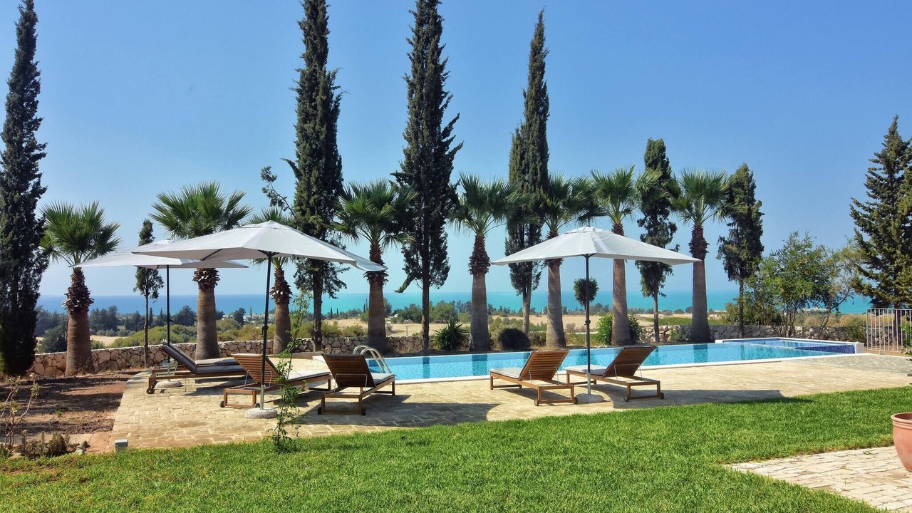 Photo of Outdoor in Polis