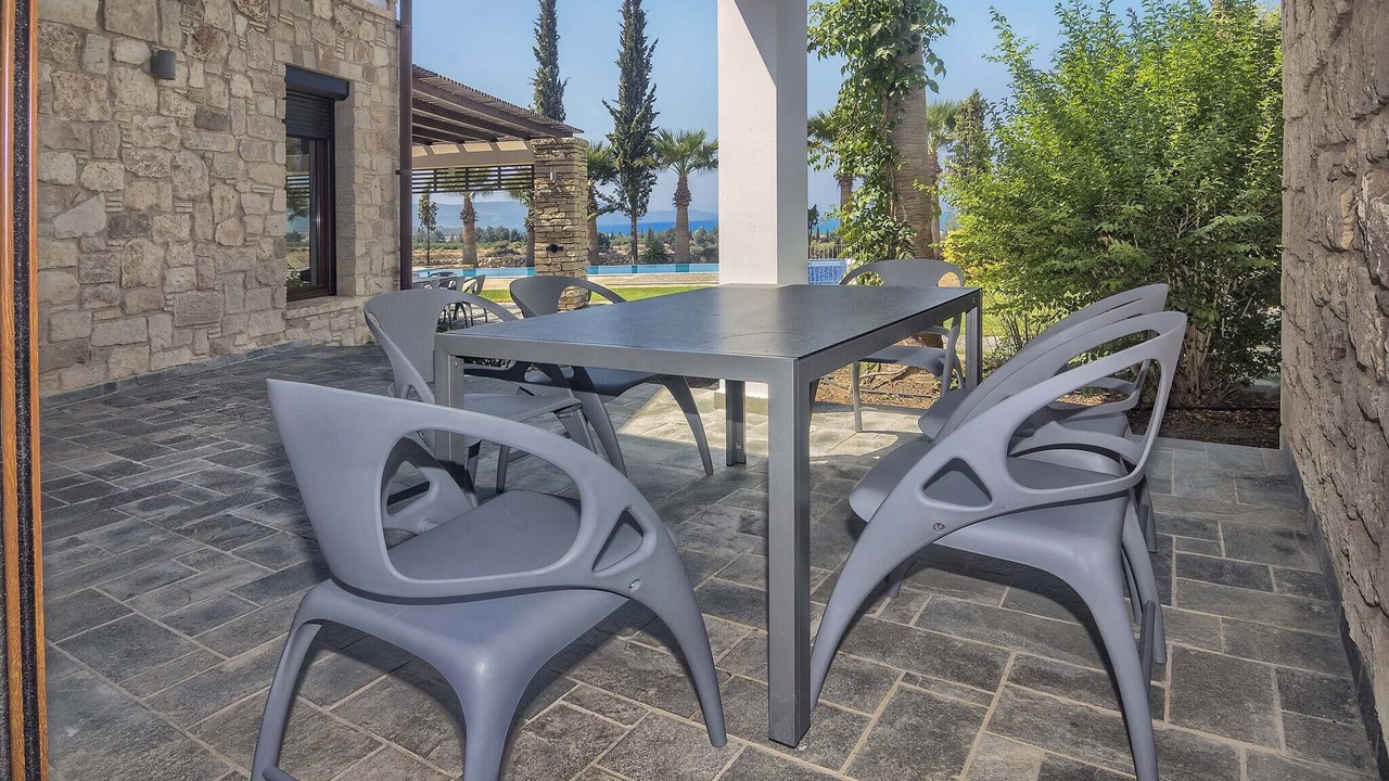 Photo of Outdoor in Polis
