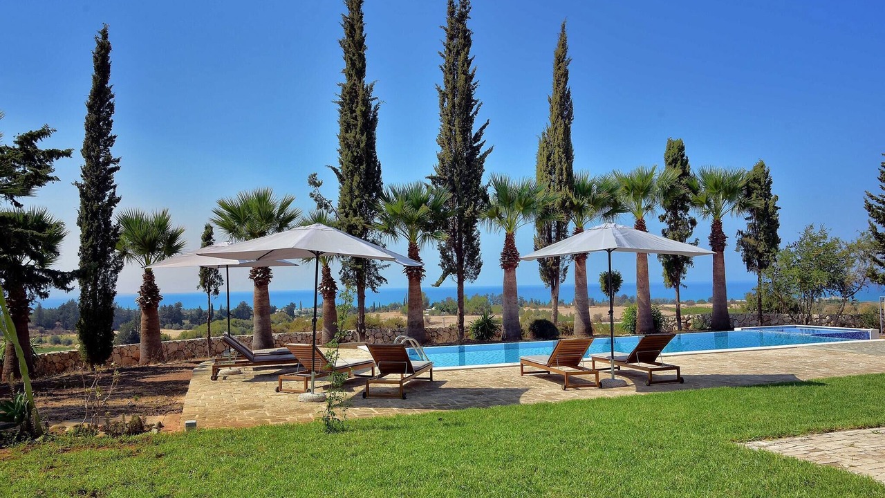 Photo of Outdoor in Polis