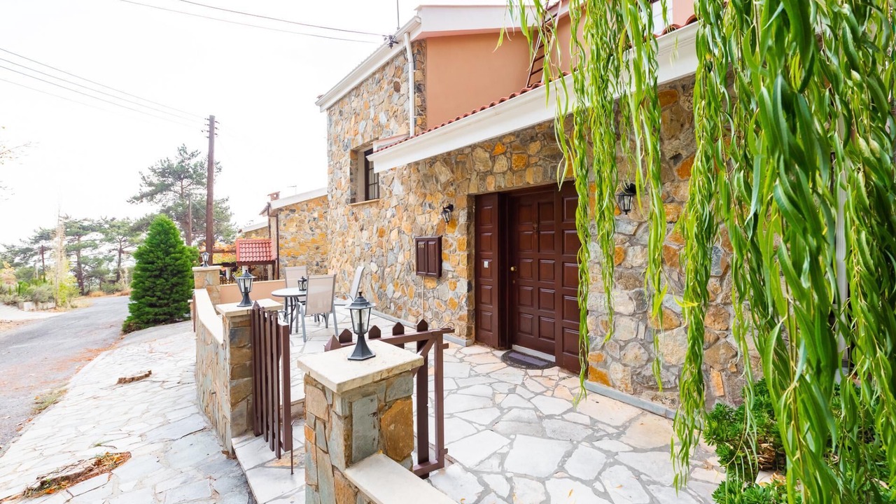 Photo of Others in Platres