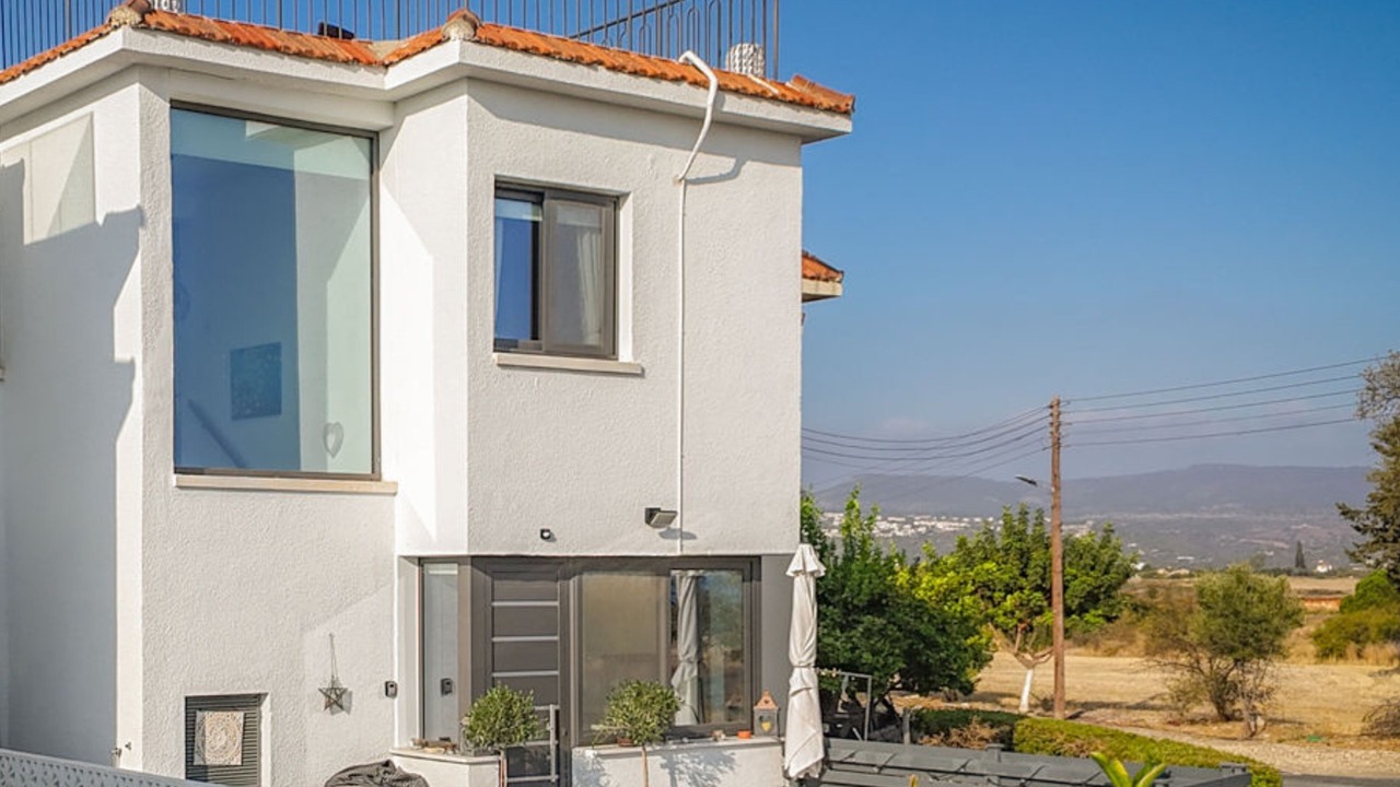 Photo of Outdoor in Polis