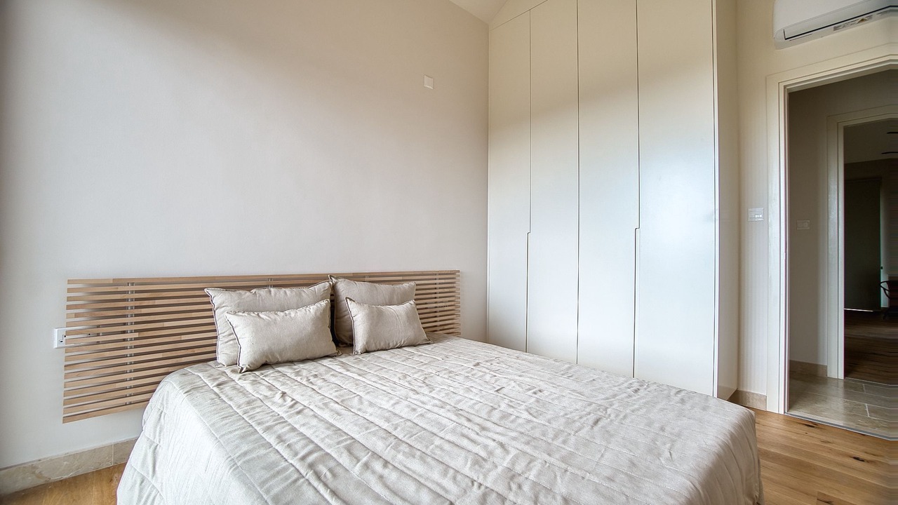 Photo of Bedroom in Emba