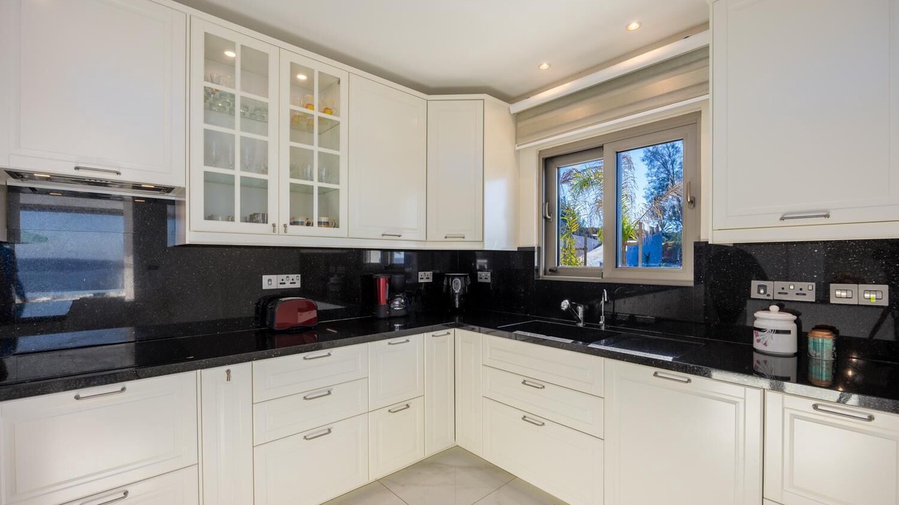 Photo of Kitchen in Nea Dimmata