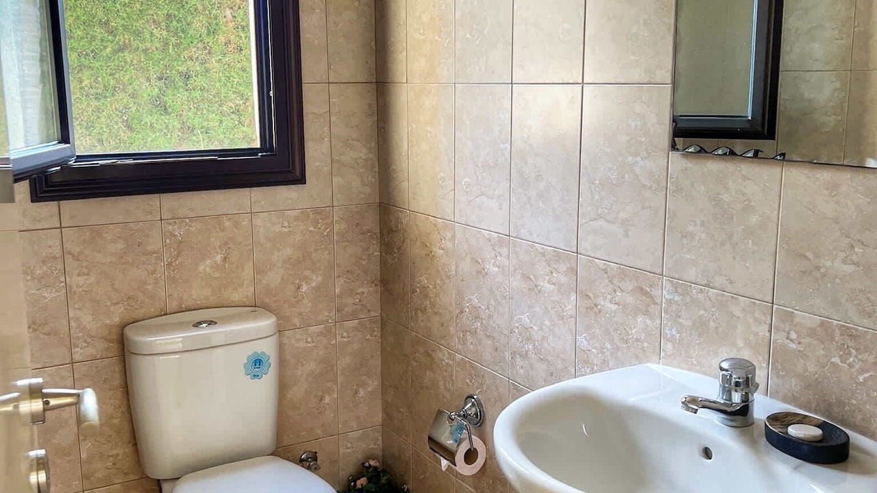 Photo of Bathroom in Latsi