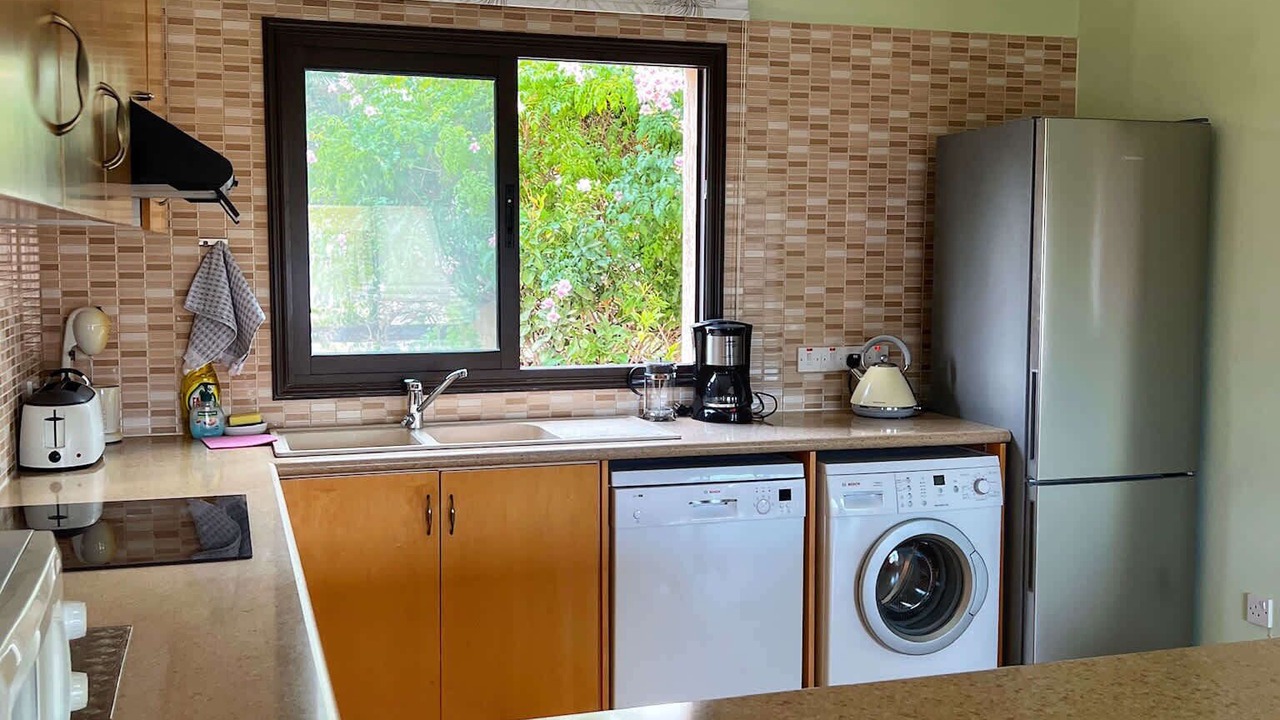 Photo of Kitchen in Latsi