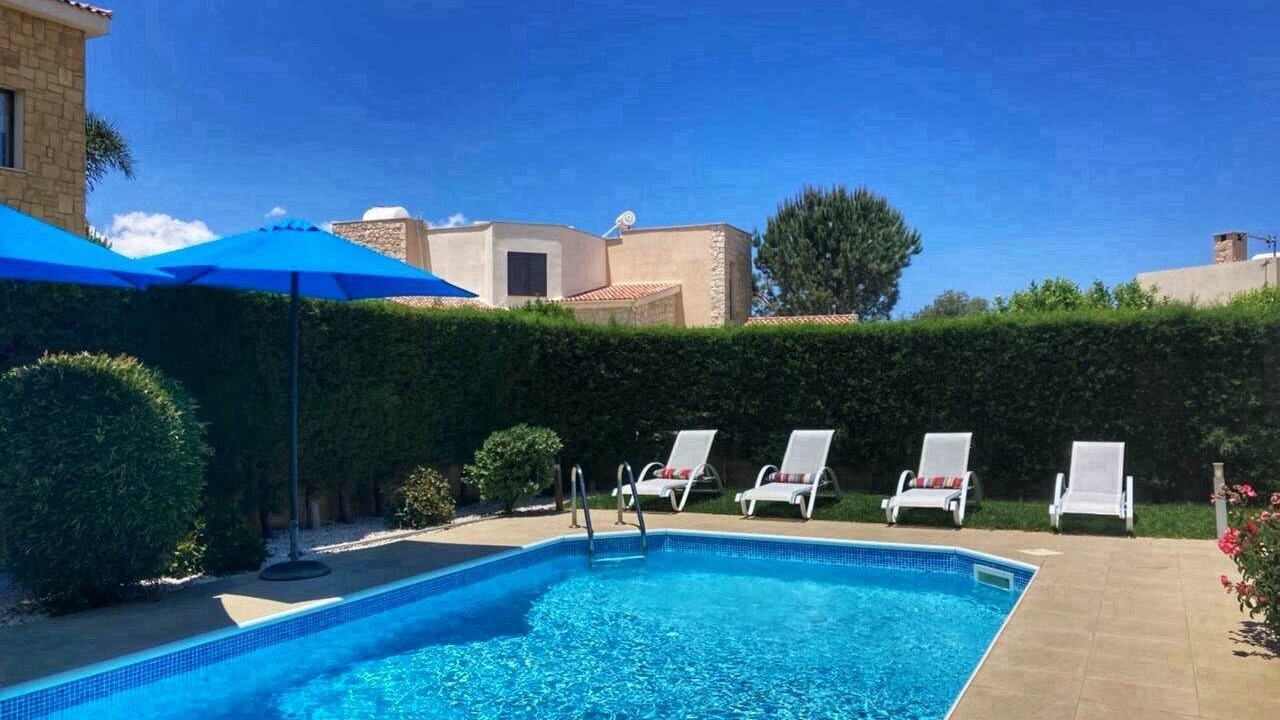 Photo of Outdoor in Latsi