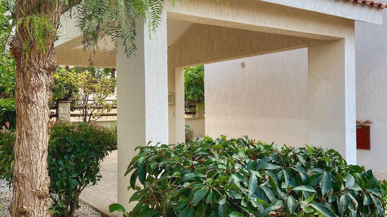 Photo of Outdoor in Latsi