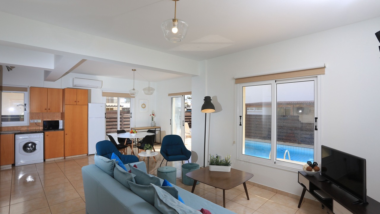 Photo of Livingroom in Ayia Thekla