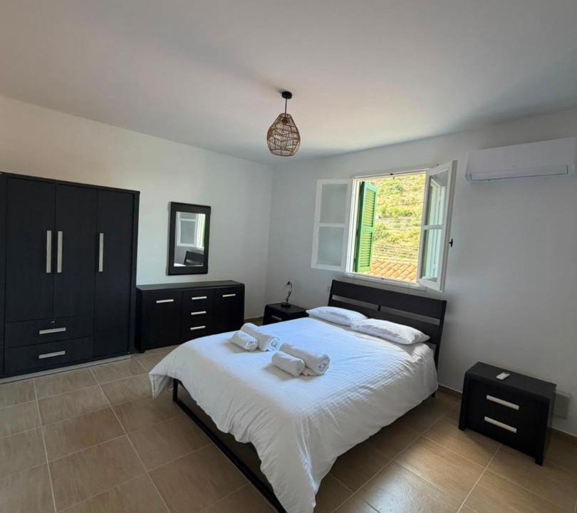Photo of Bedroom in Politiko