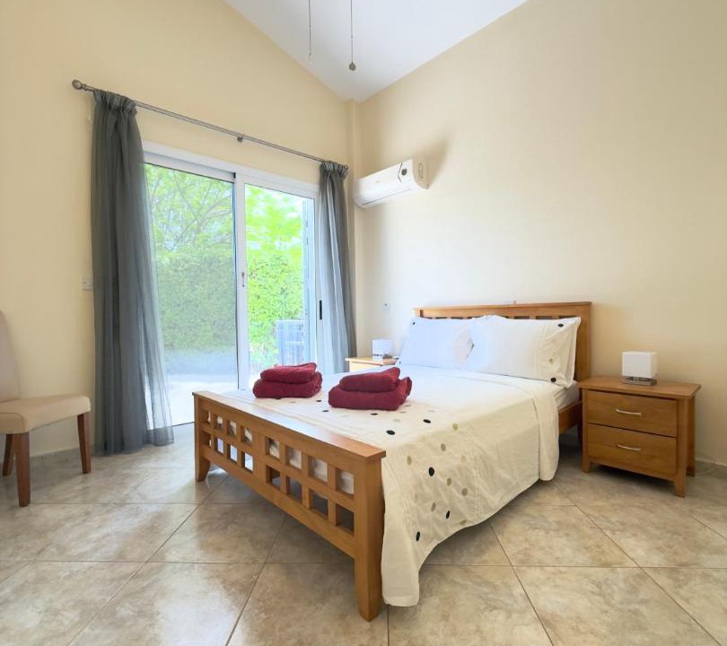 Photo of Bedroom in Peyia Town
