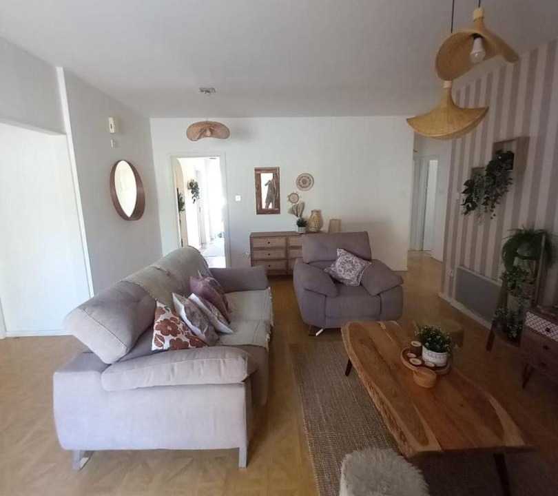 Photo of Livingroom in Emba