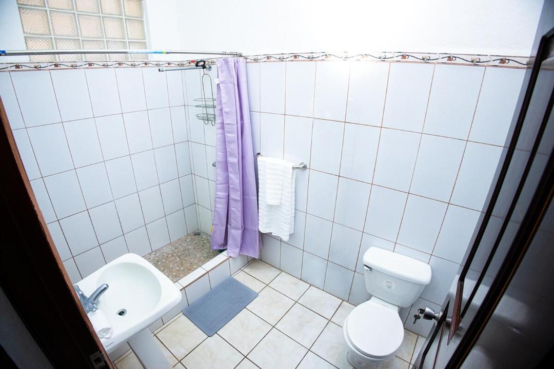 Photo of Bathroom in Leon