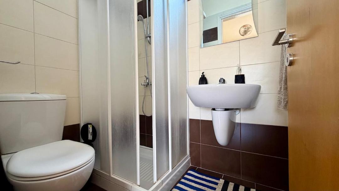 Photo of Bathroom in Kiti