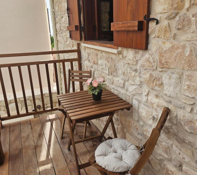 Photo of Patio Balcony in Tsada