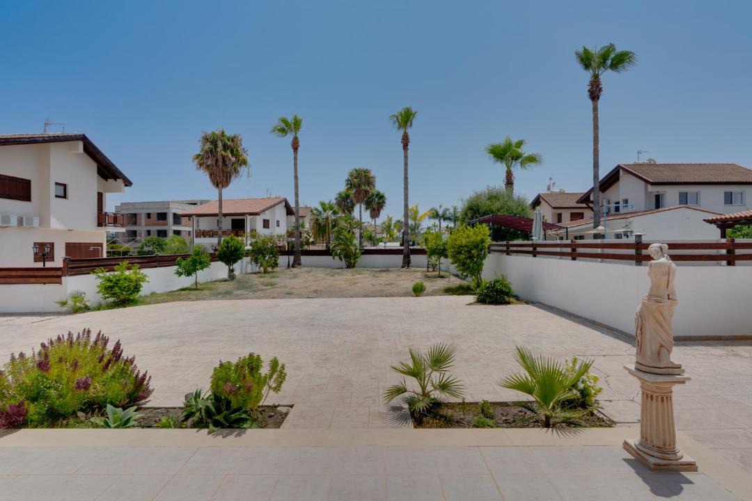 Photo of Others in Pyla