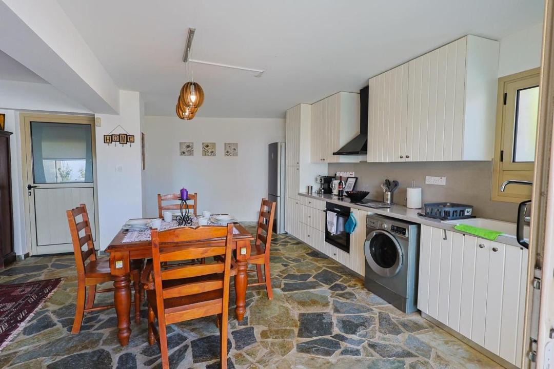 Photo of Kitchen in Akoursos