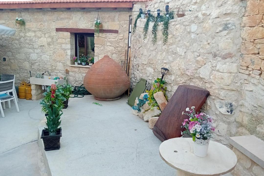 Photo of Patio Balcony in Arsos