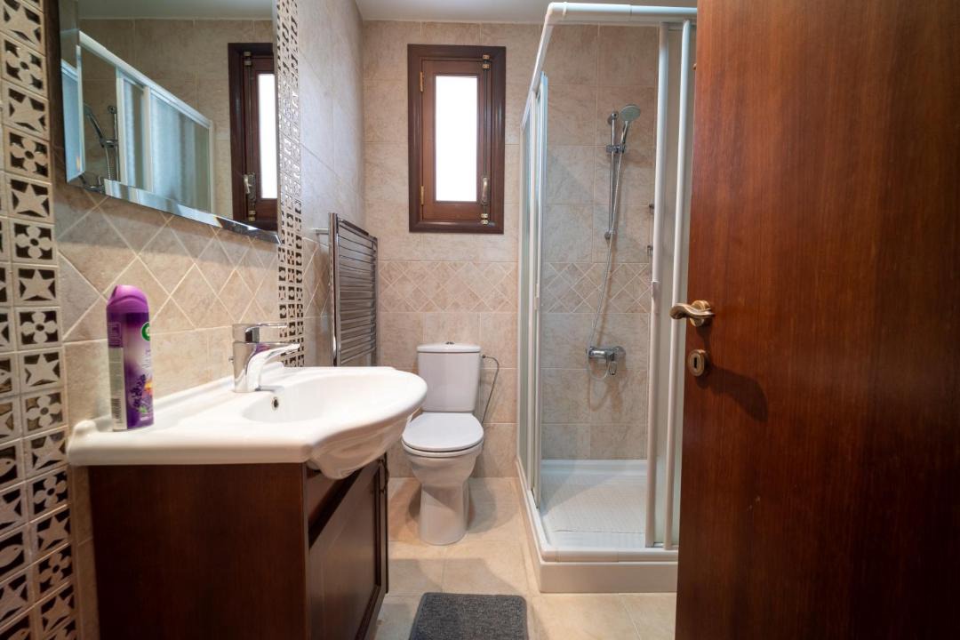 Photo of Bathroom in Vasa Koilaniou