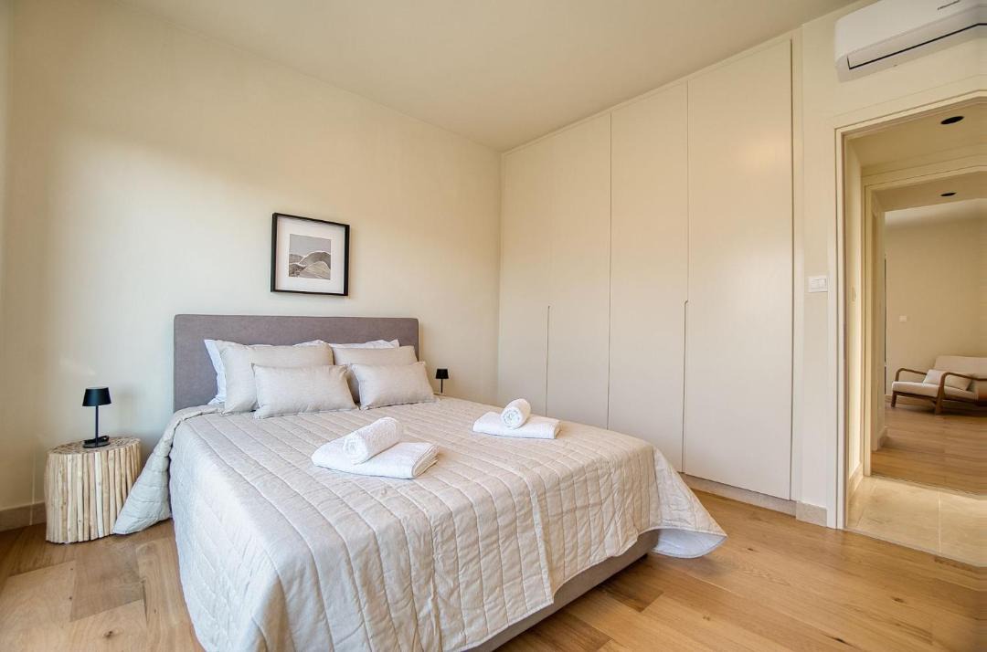 Photo of Bedroom in Emba