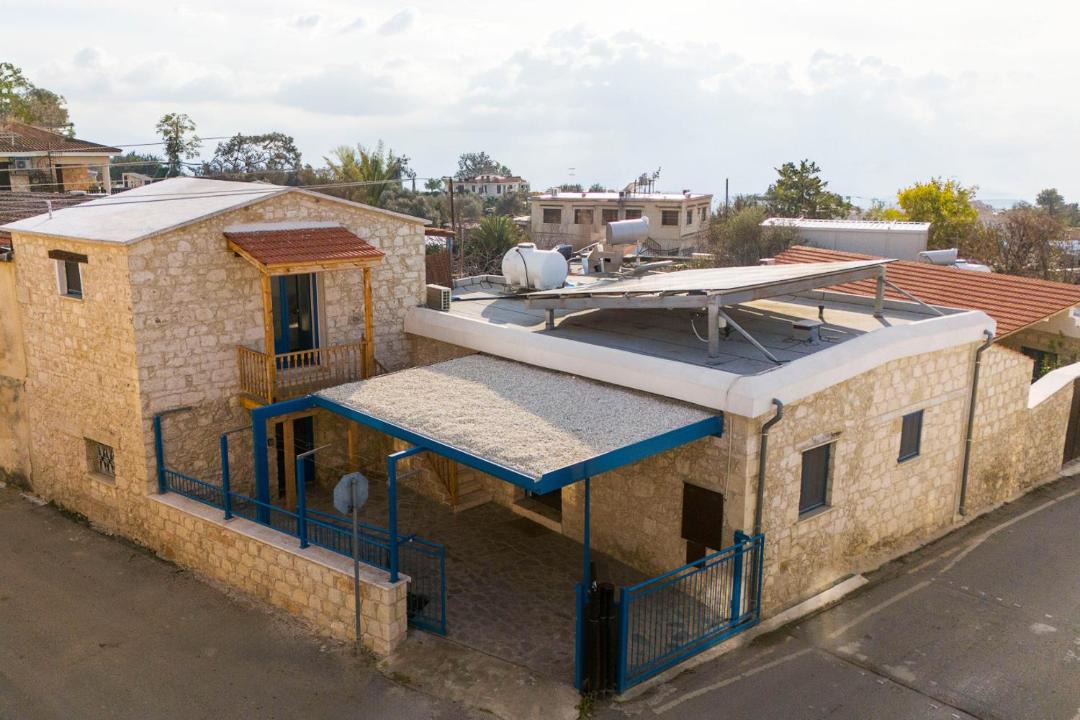 Photo of Buildings in Peristerona