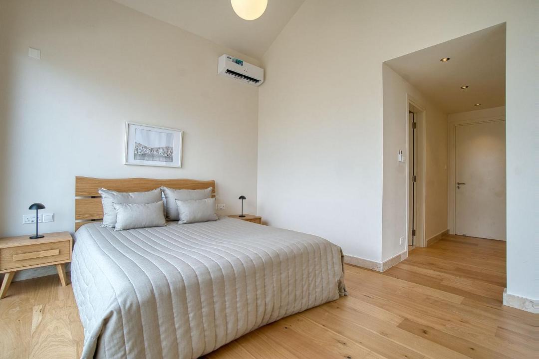 Photo of Bedroom in Emba
