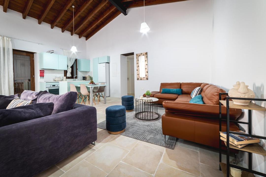 Photo of Livingroom in Lofou