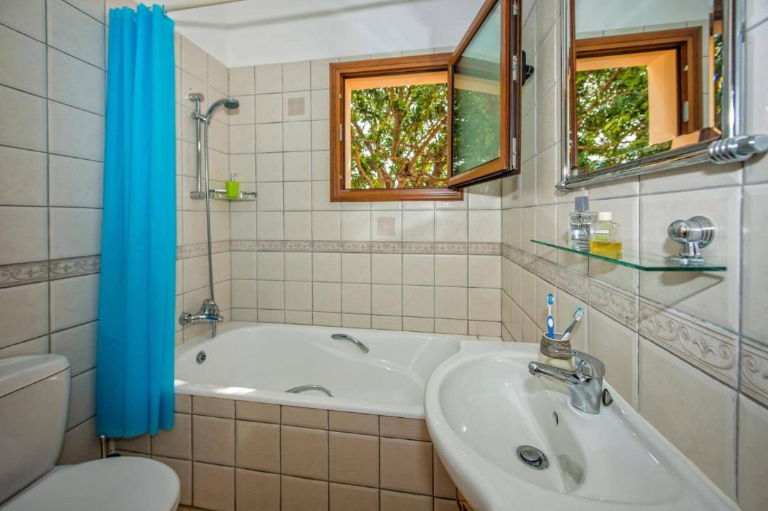 Photo of Bathroom in Latchi