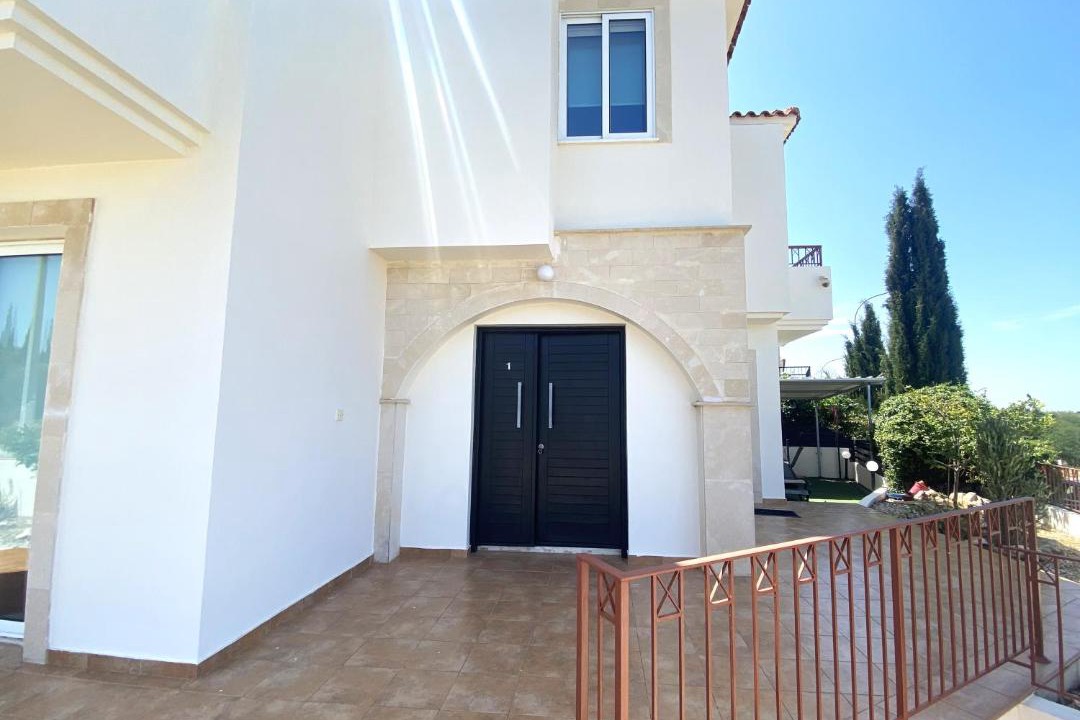 Photo of Patio Balcony in Pernera