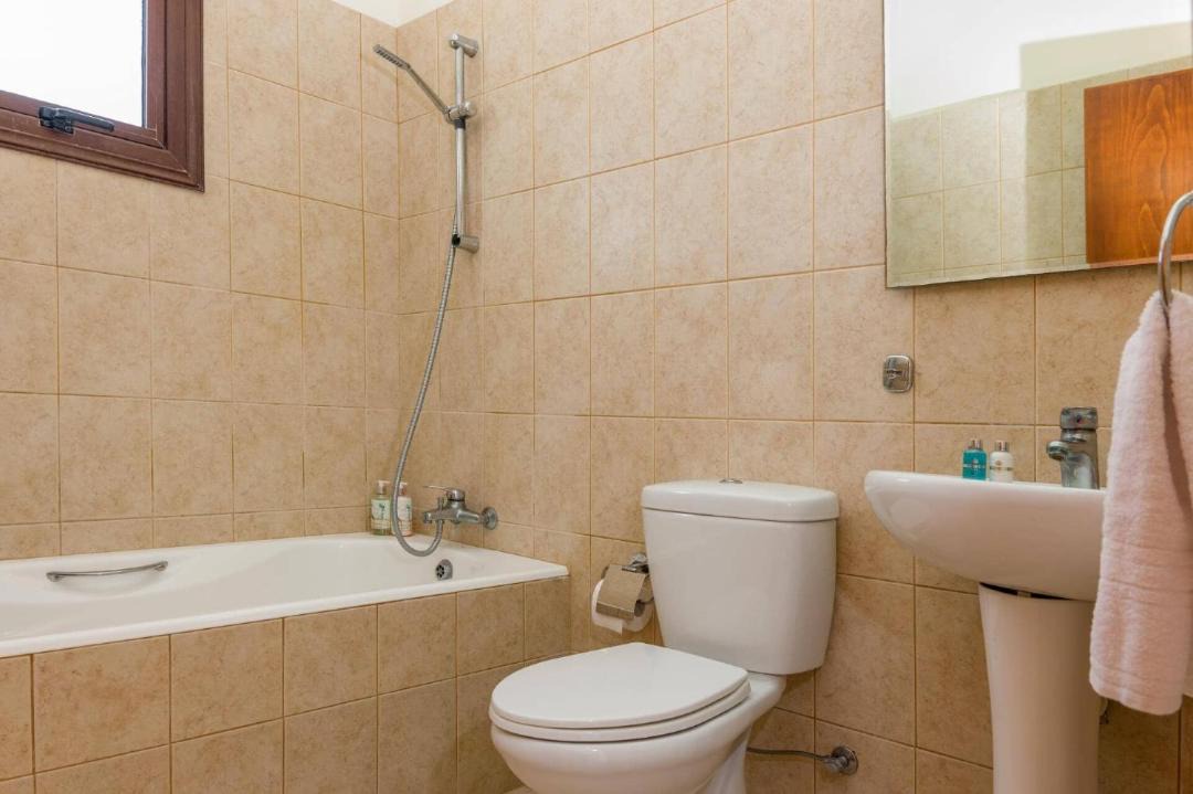 Photo of Bathroom in Polis