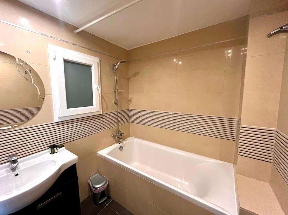 Photo of Bathroom in Neapolis