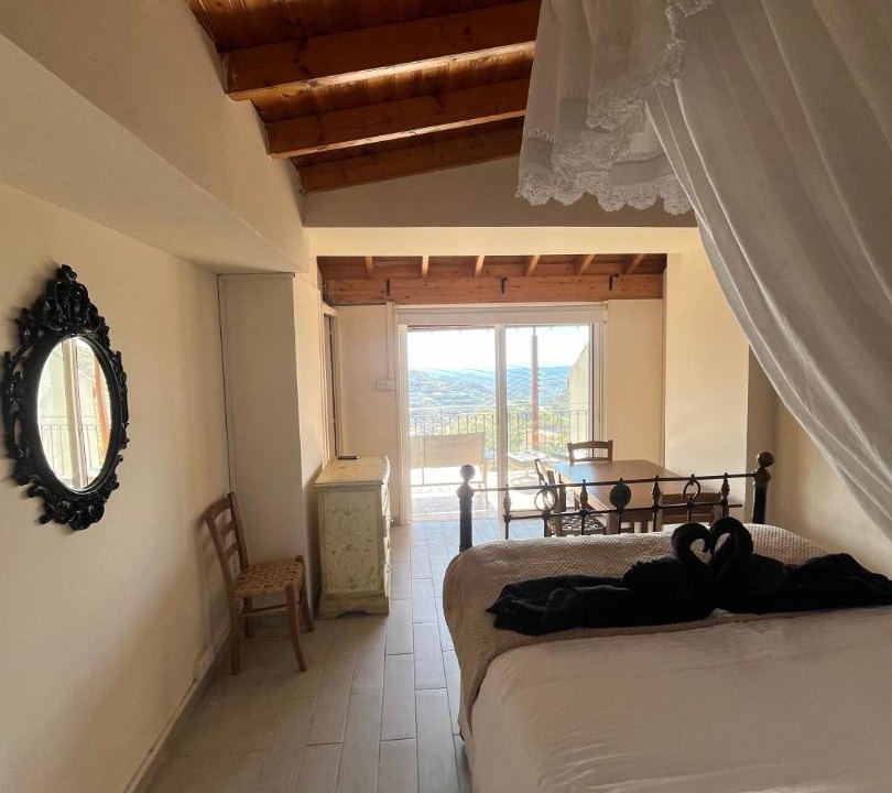 Photo of Bedroom in Odou