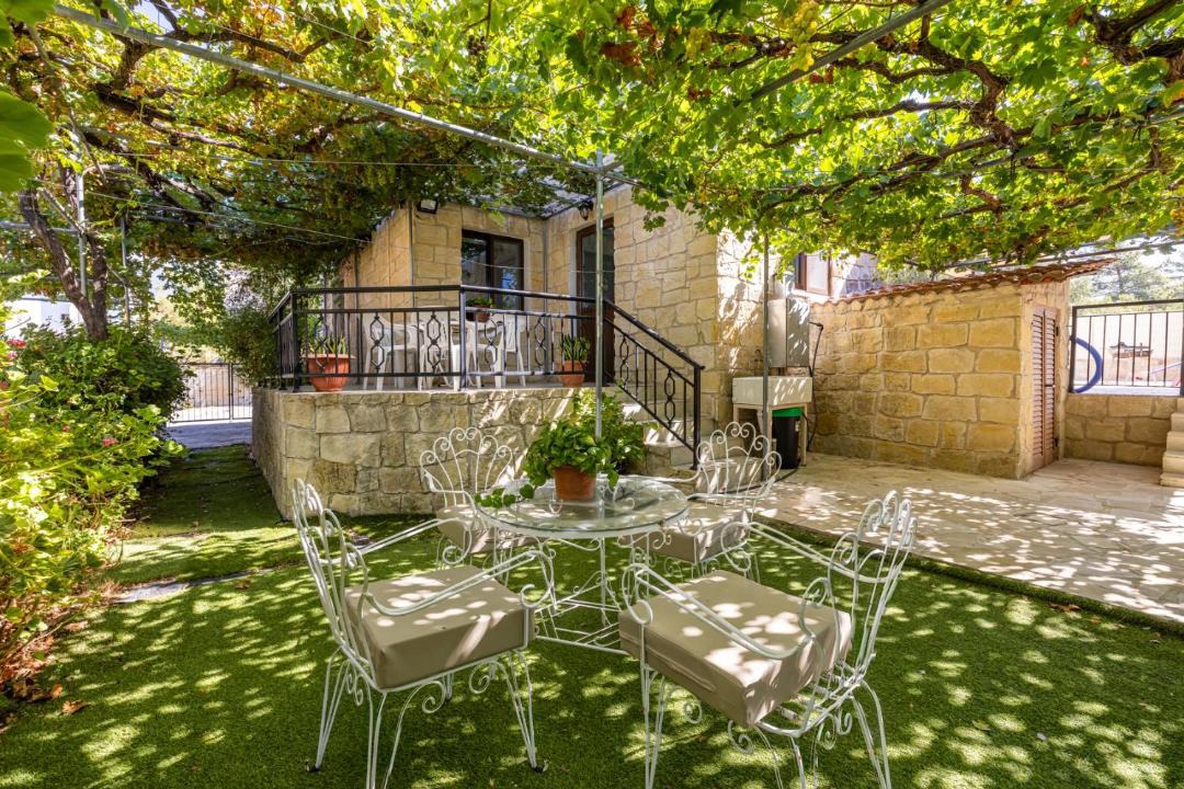 Photo of Patio Balcony in Trimiklini