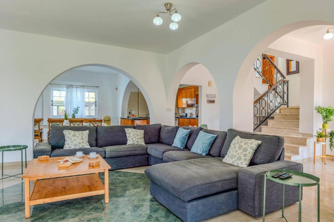 Photo of Livingroom in Peyia Town