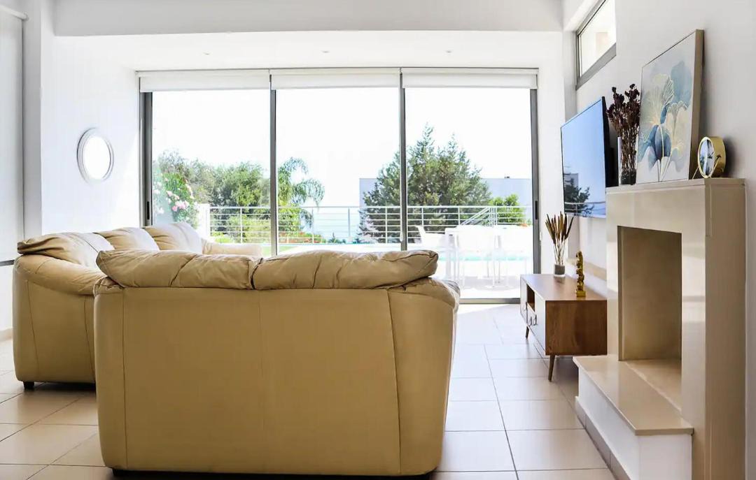 Photo of Livingroom in Miliou