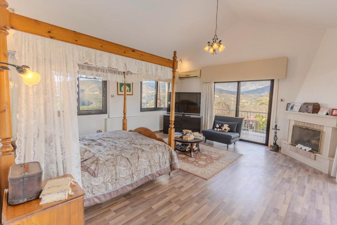 Photo of Bedroom in Foinikaria