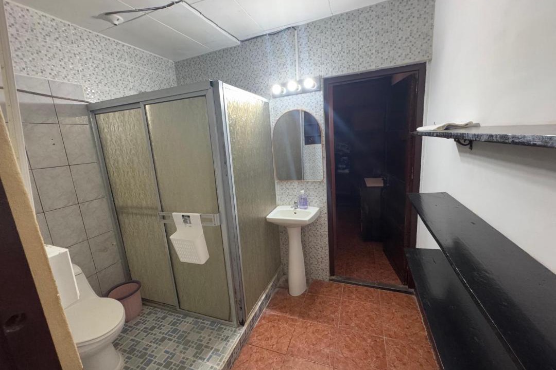 Photo of Bathroom in Leon