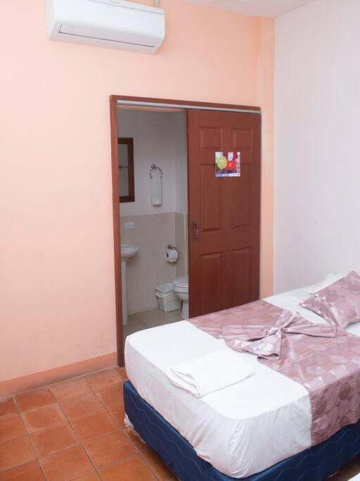 Photo of Bedroom in Leon