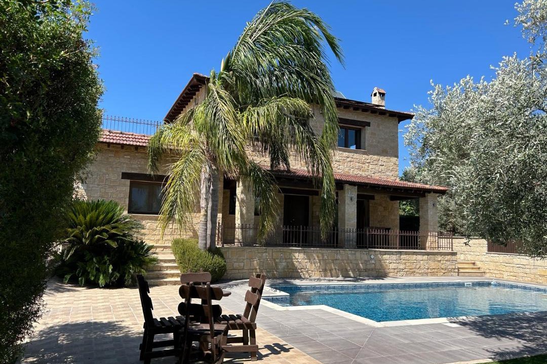 Photo of Outdoor in Miliou