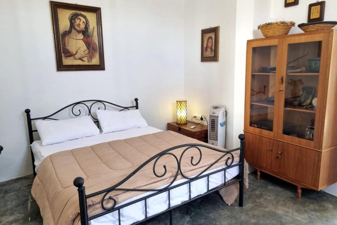 Photo of Bedroom in Salamiou