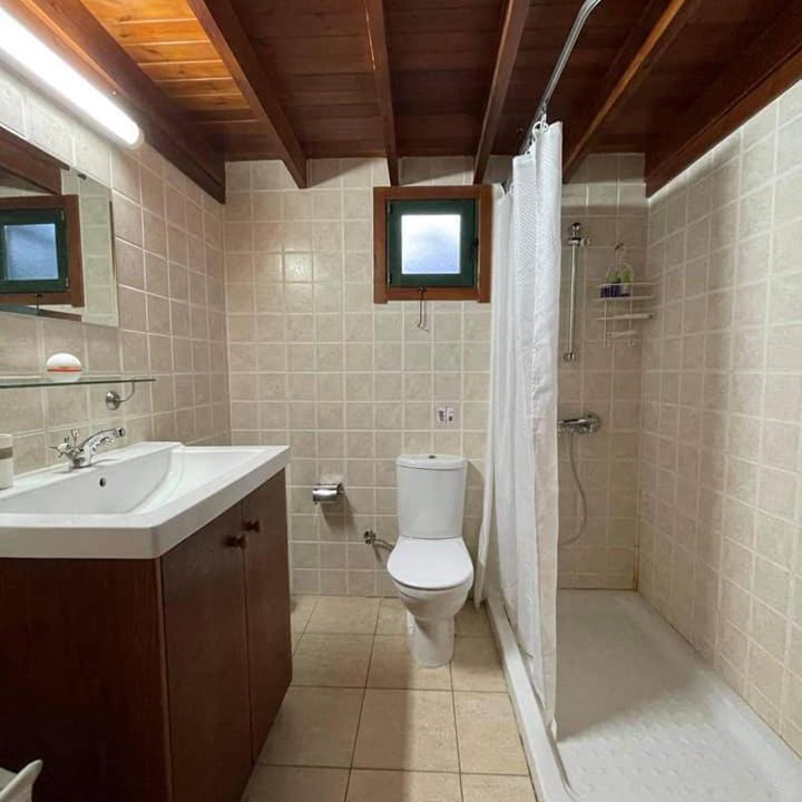 Photo of Bathroom in Koilani