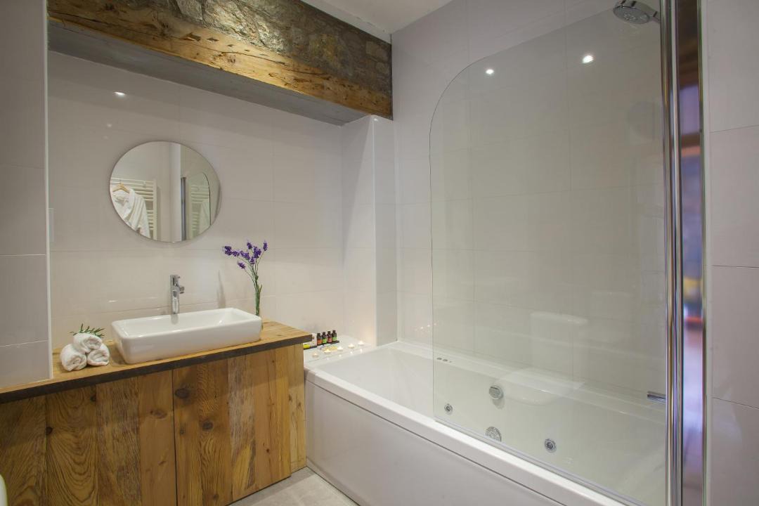 Photo of Bathroom in Askas