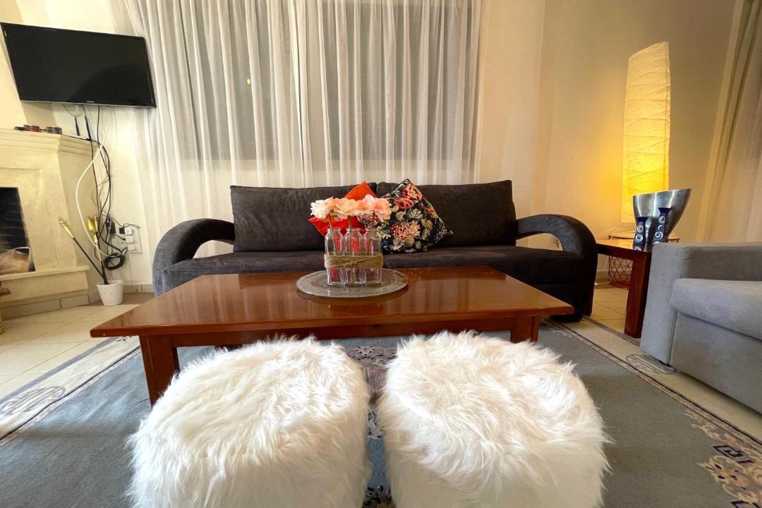 Photo of Livingroom in Pomos