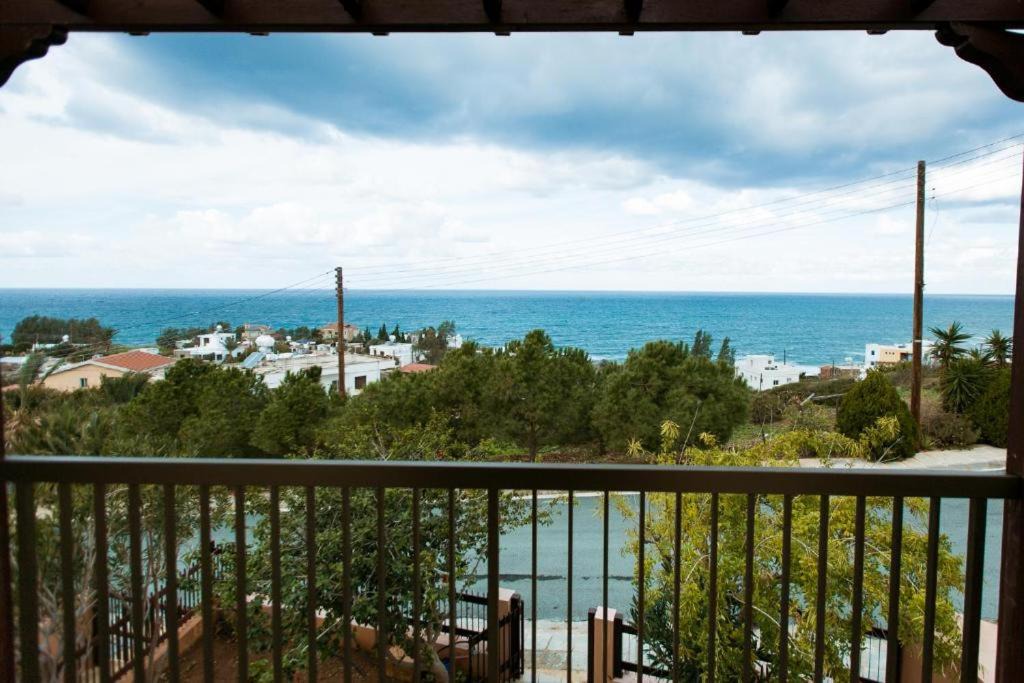 Photo of Patio Balcony in Pomos