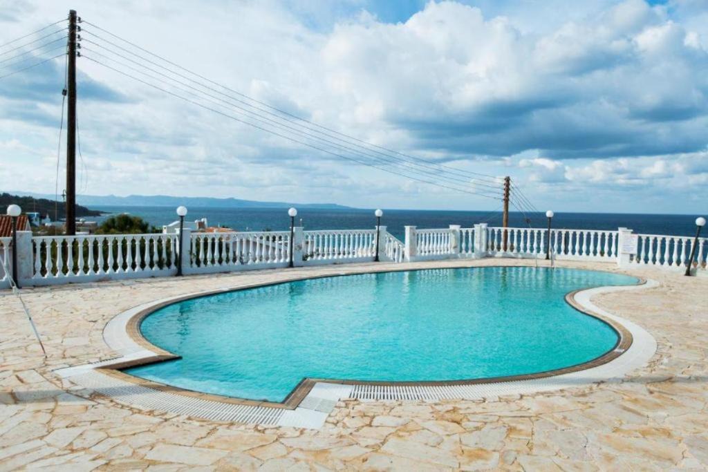 Photo of Patio Balcony in Pomos
