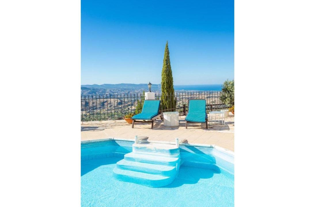 Photo of Outdoor in Pano Arodhes