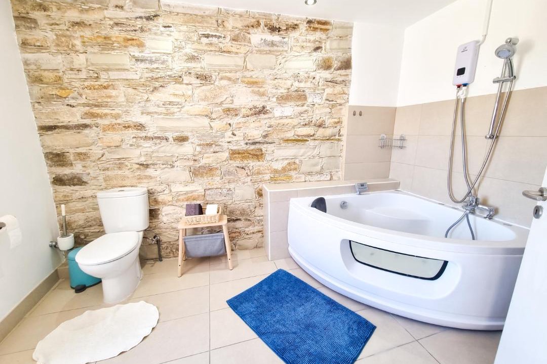 Photo of Bathroom in Skarinou