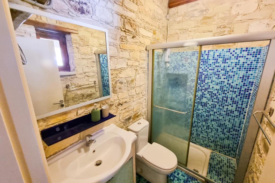 Photo of Bathroom in Skarinou