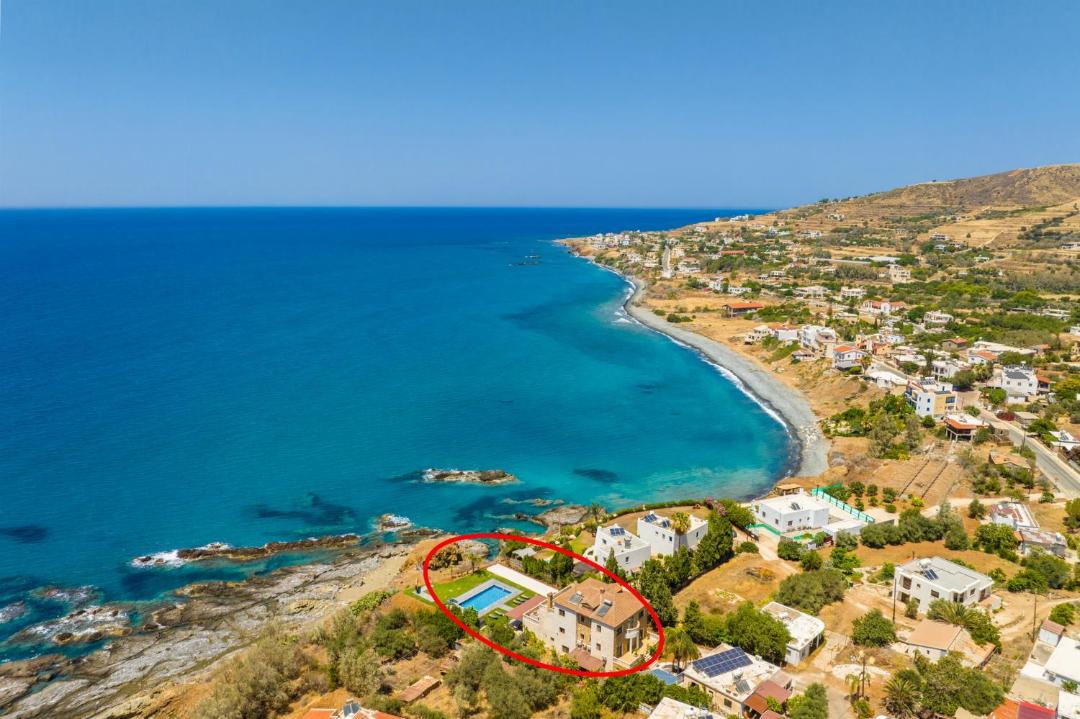 Photo of Outdoor in Pomos