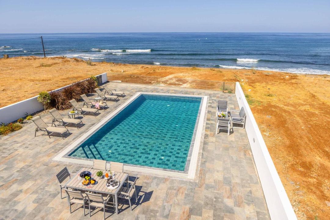 Photo of Outdoor in Pomos